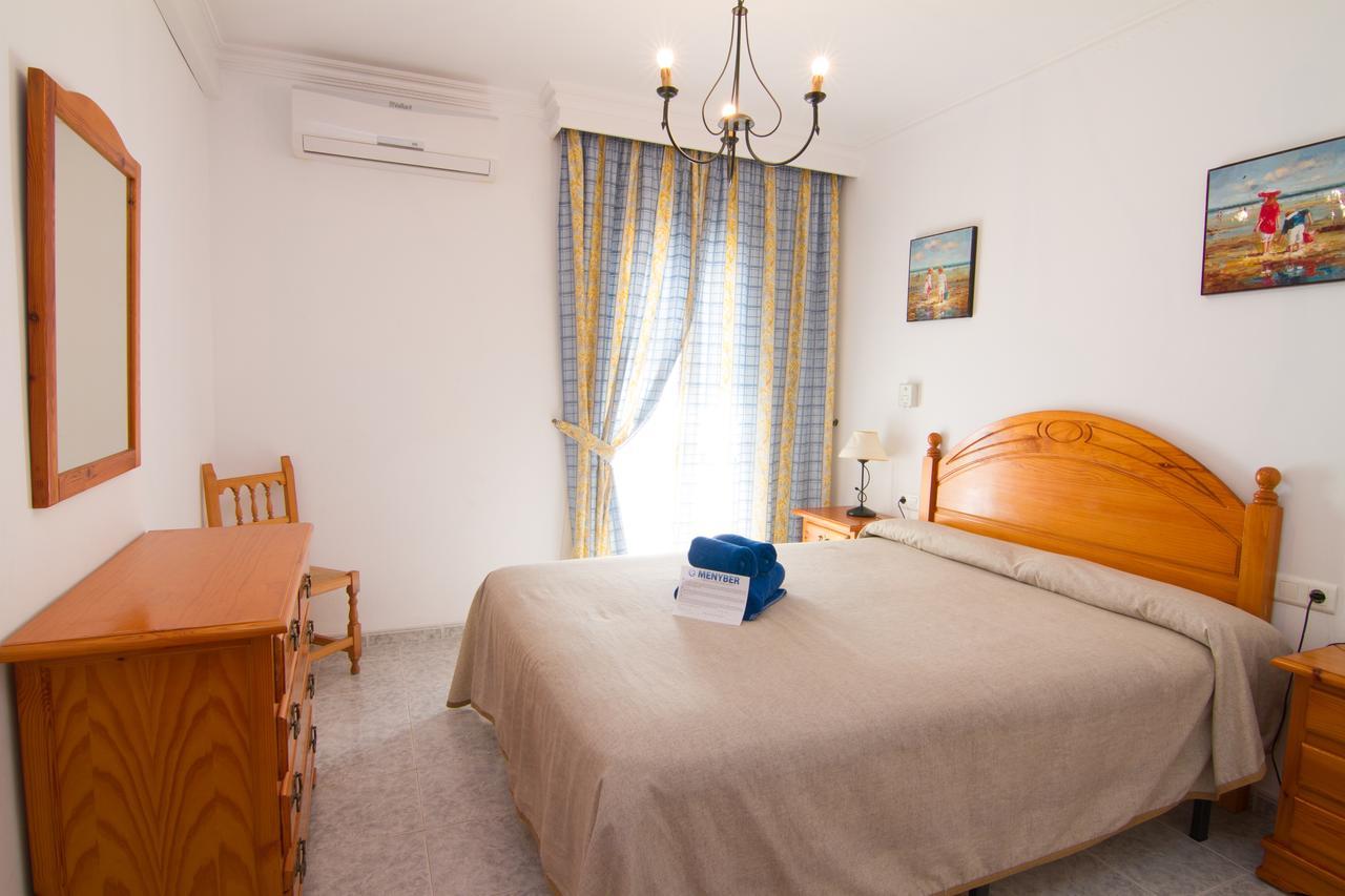 Pulguilla E Menyber Lägenhet Nerja Exteriör bild