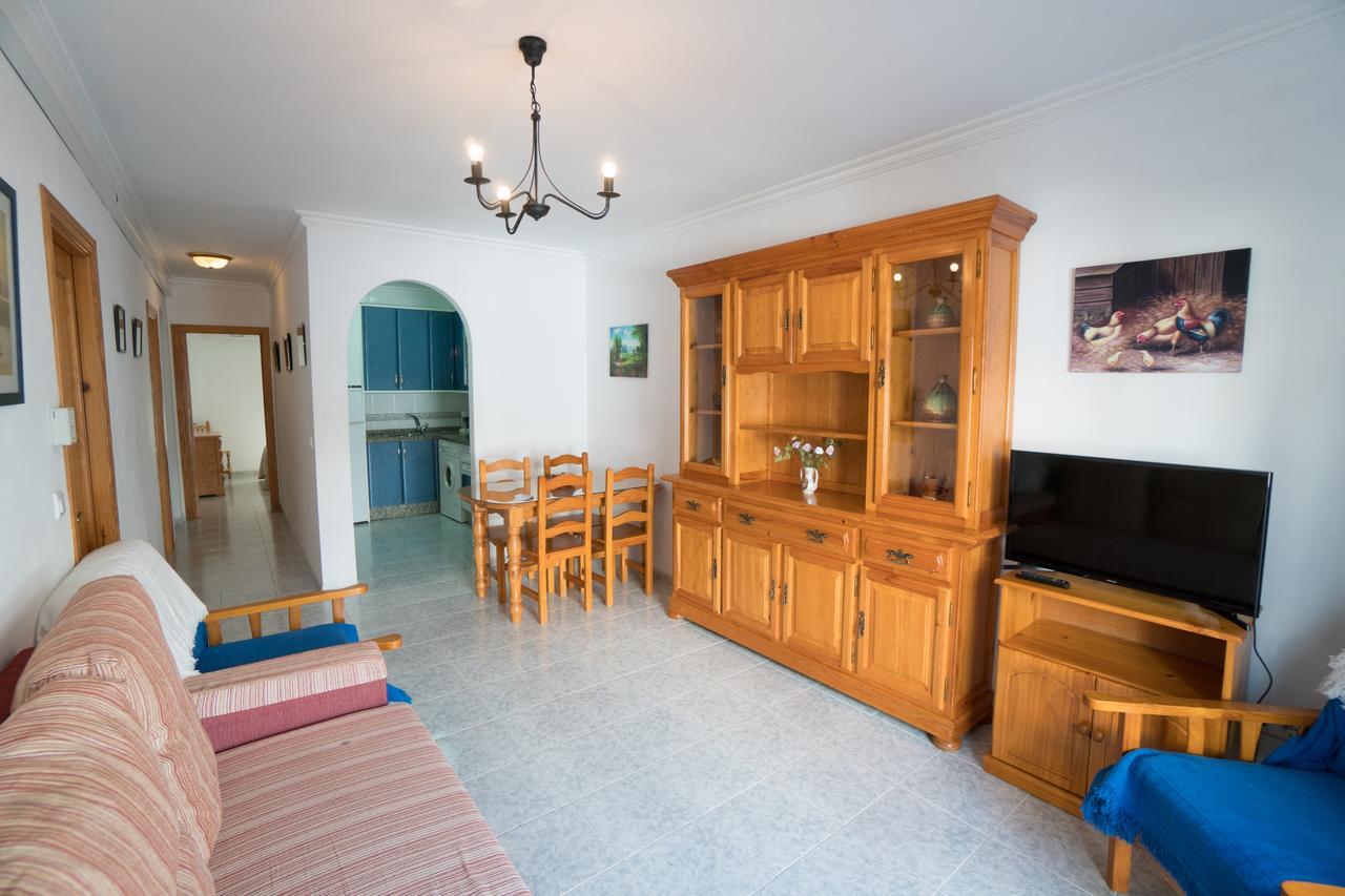 Pulguilla E Menyber Lägenhet Nerja Exteriör bild