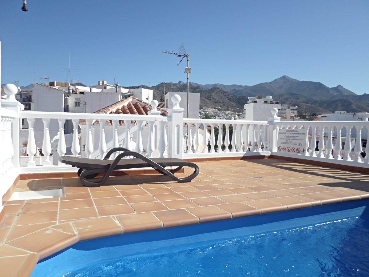 Pulguilla E Menyber Lägenhet Nerja Exteriör bild